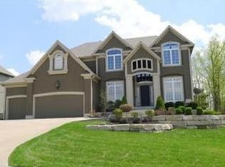 4509 NE Ridgeline Cir, Lees Summit, MO 64064