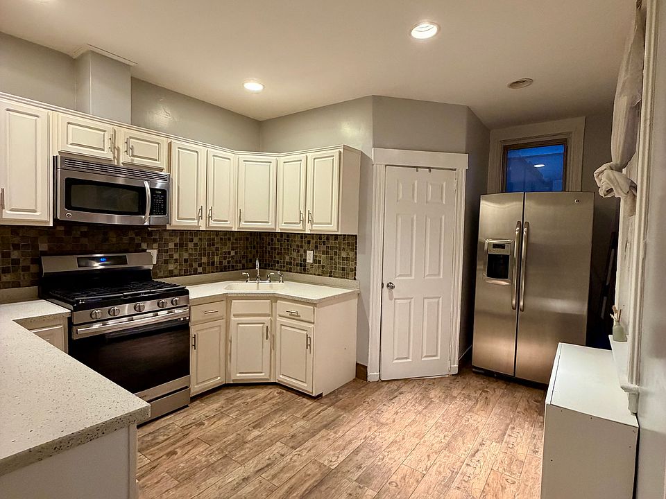 1st image of 206 Hancock Ave #1