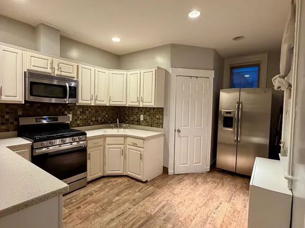 206 Hancock Ave #1, Jersey City, NJ 07307