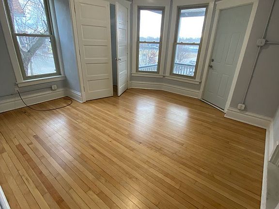 5th image of 115 S Main St APT 108