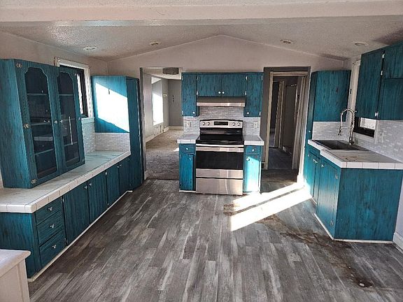 2nd image of 313 N 2nd St