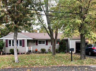 43 Silver Rd, Mastic Beach, NY 11951