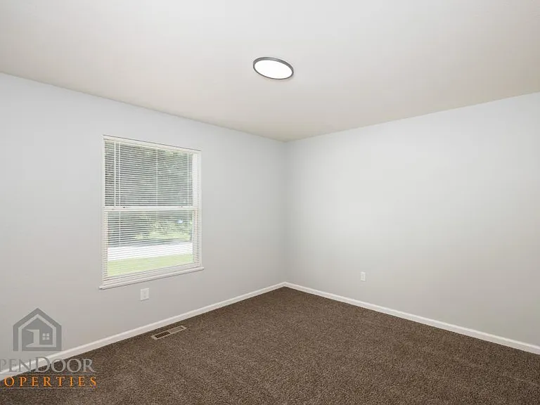 7138 Splitlog Cir — Photo 7