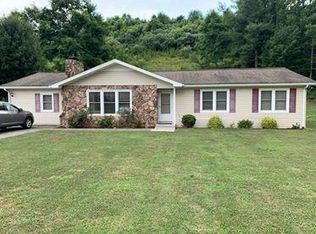 240 Vance Dr, Chilhowie, VA 24319