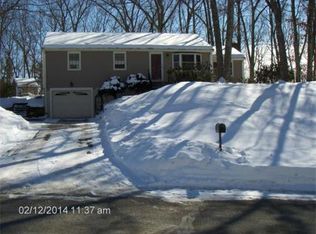45 Stoney Brook Dr, Whitinsville, MA 01588