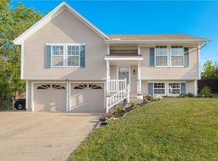 1618 W Pelham Path, Raymore, MO 64083