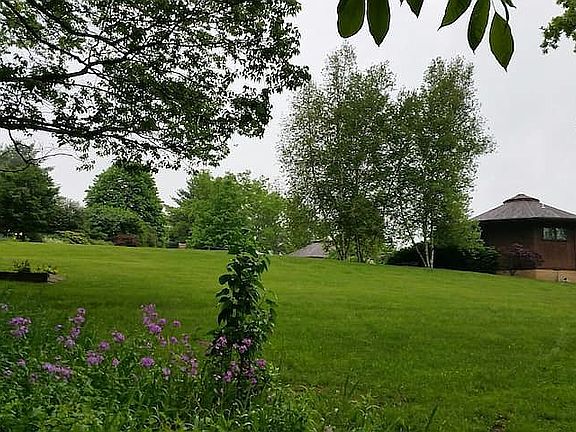 5th image of 228 Battle Hill Dr