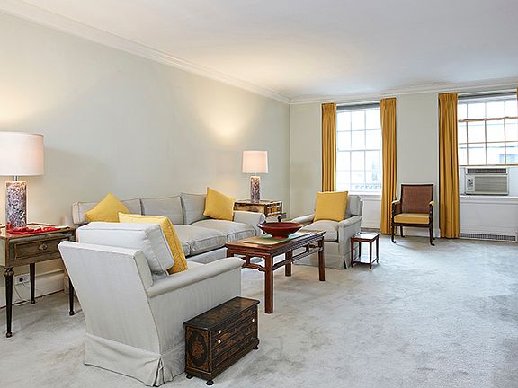 5th image of 3 E 77th St APT 6A
