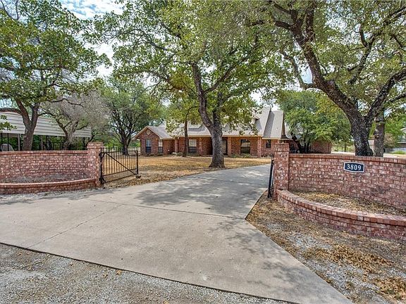 2nd image of 3809 Dunn Ct