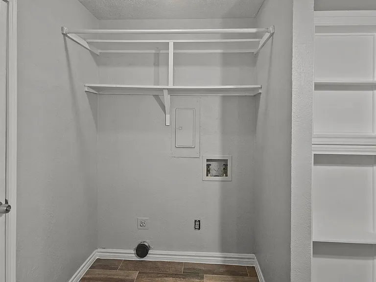 701 Idlewilde Dr — Photo 4