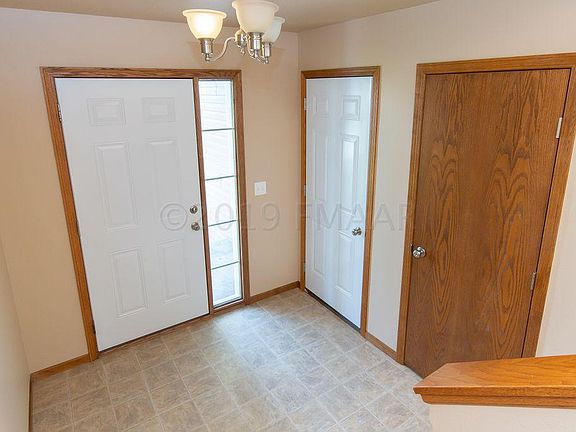 3rd image of 4436 Newport Ln