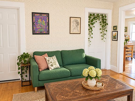 5th image of 38 Pine St #2