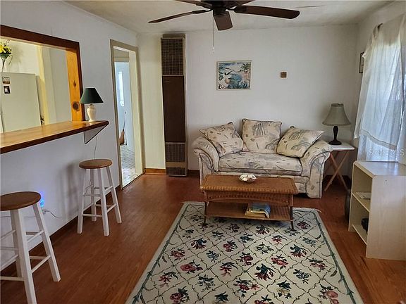 3rd image of 2400 Avenue F NW