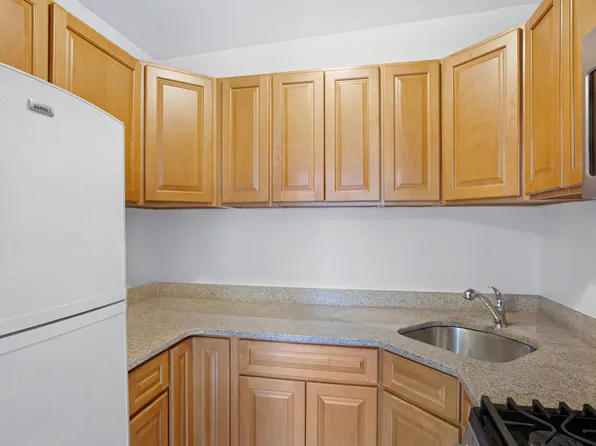 1848 Amsterdam Avenue image 5 of 9