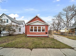 1327 Gillett St, Port Huron, MI