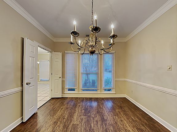 4th image of 1625 Wayside Cv