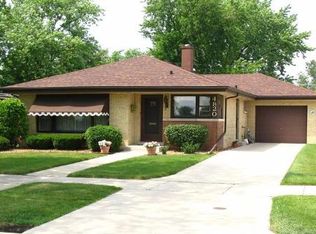 4820 Oak Center Dr, Oak Lawn, IL 60453