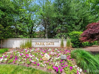 1 Carriage Pl, Edison, NJ, 08820
