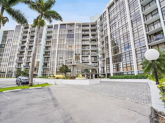 2nd image of 200 Leslie Drive #1128