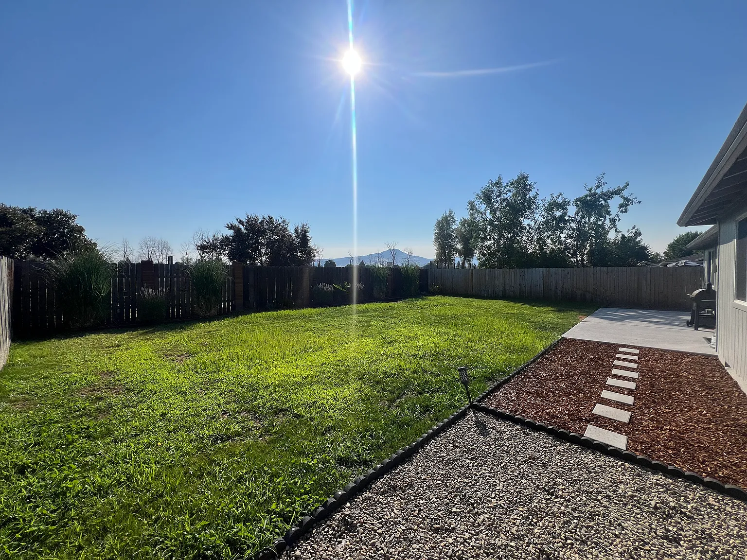 3 bed, 1213 sqft, $2,500 — Photo 3
