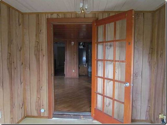 4th image of 4411 Bryan Ave