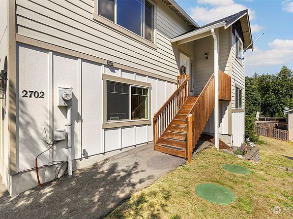 2nd image of 2702 Maryland Way E