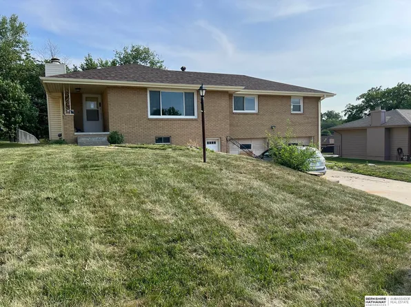 4514 Primrose Ln, Bellevue, NE 68157