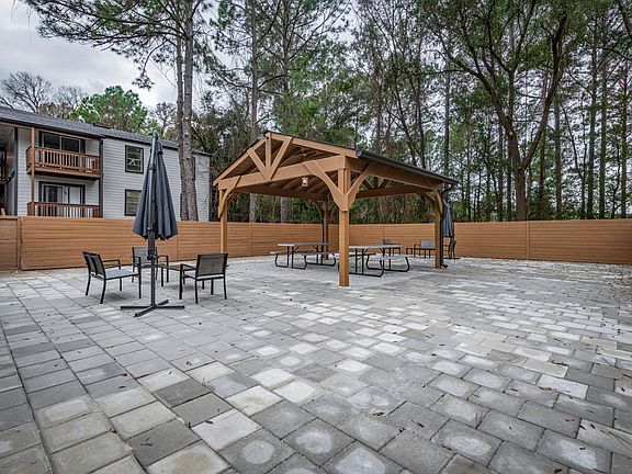 4th image of 561 Village Green Dr E #61c4fb52f