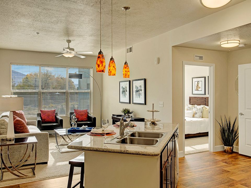 Hills at Sandy Station Kitchen Island
