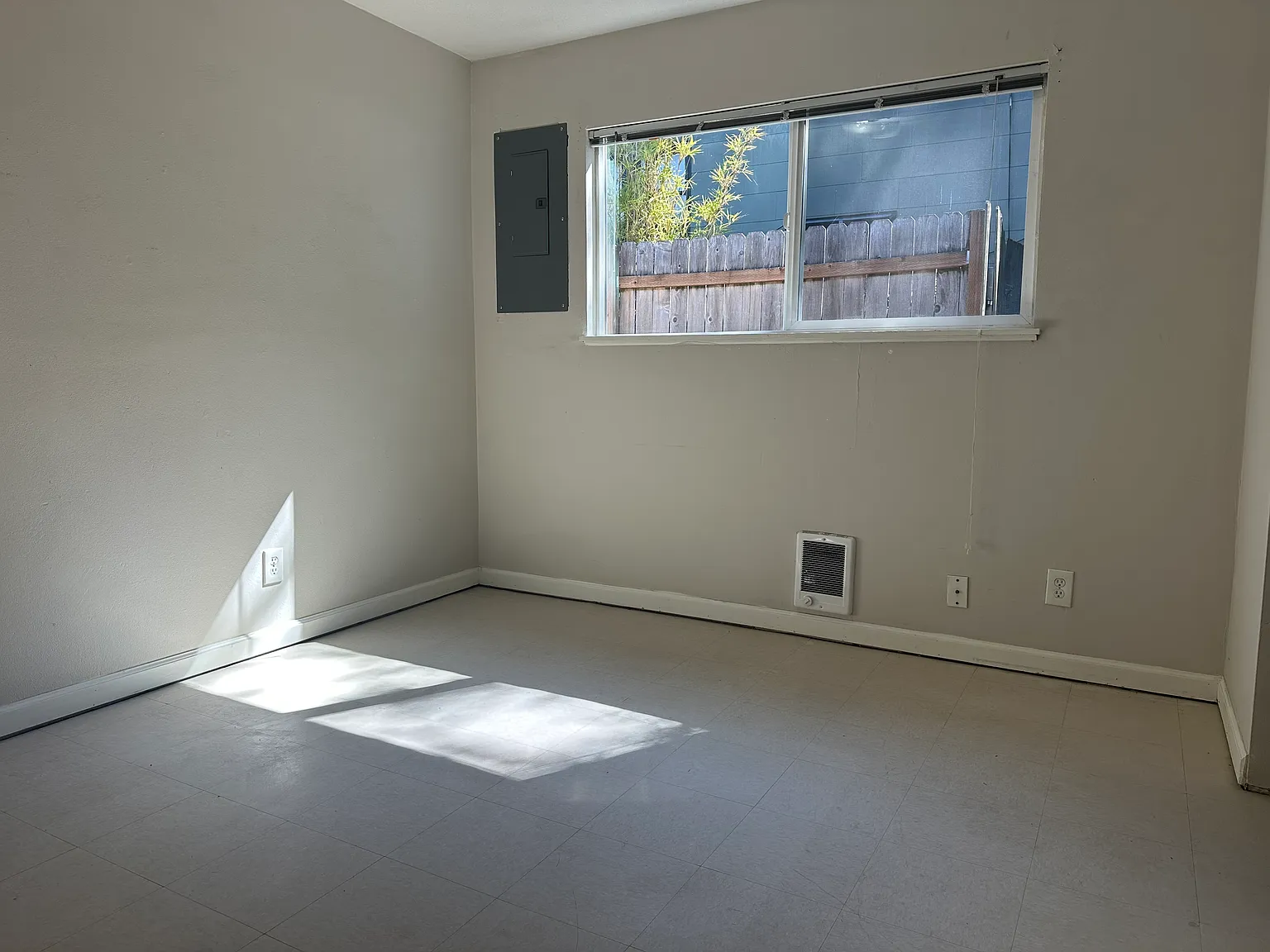 2 bed, 833 sqft, $1,695 — Photo 3