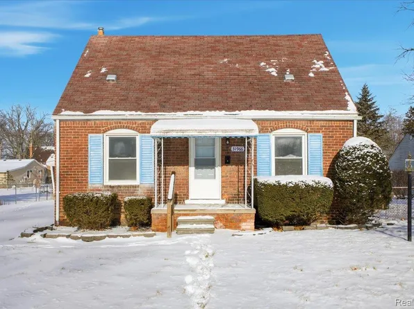 31966 Rosslyn Ave, Garden City, MI 48135