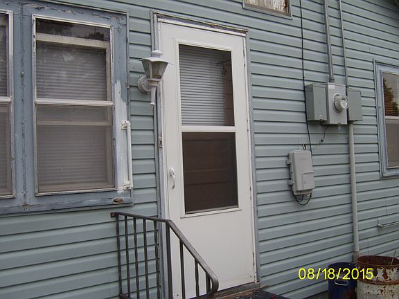 3rd image of 1212 N Taylor St