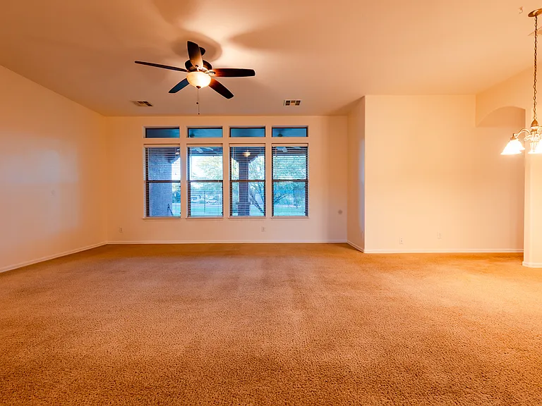 562 E Janet Way — Photo 13