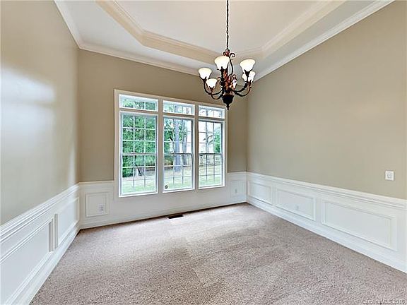 2nd image of 6333 Glengarrie Ln