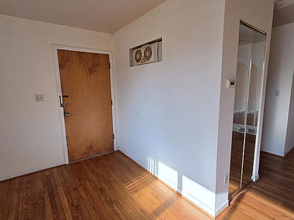 5th image of 28111 Jefferson Ave #C