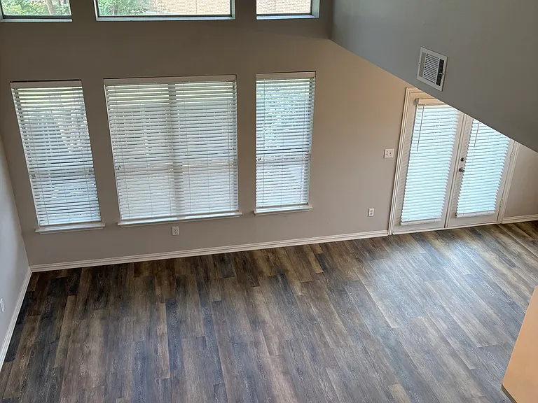 9836 Cambria Ct — Photo 8