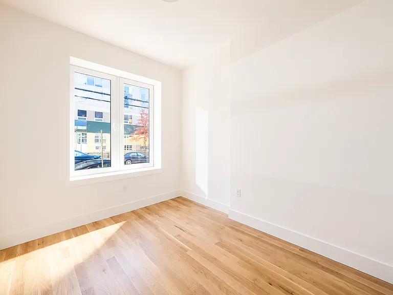 355 Grove St #1A — Photo 3
