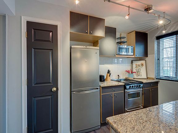 3rd image of 1504 18th Ave S #105