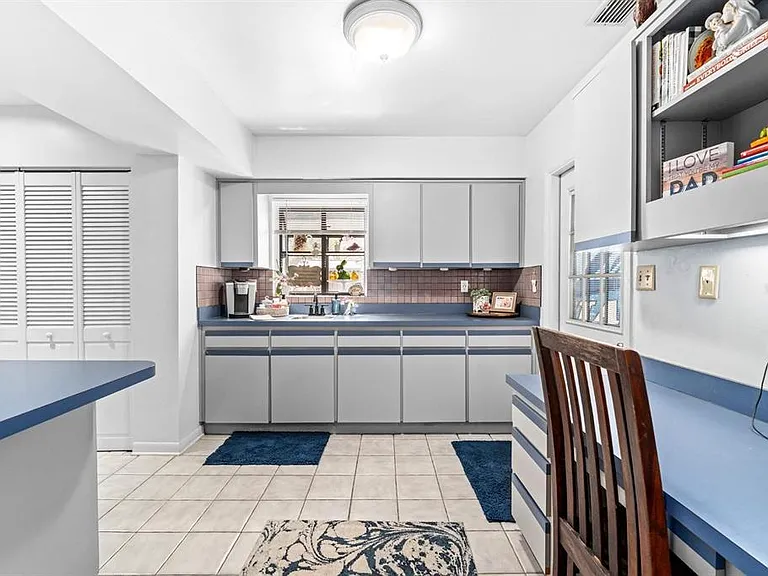 4606 S Esperanza Ave — Photo 15