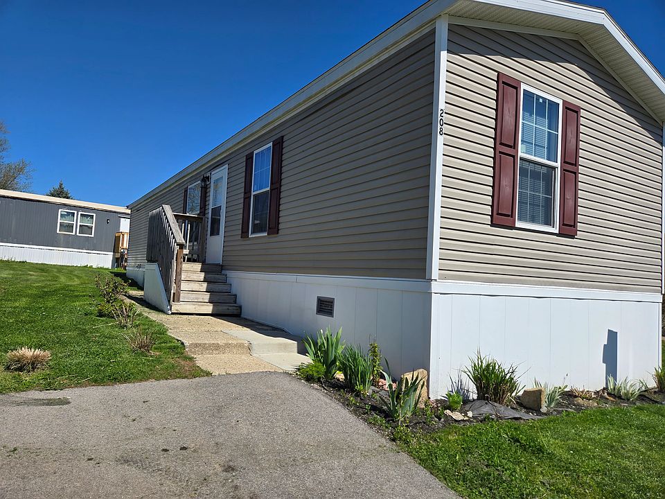 1st image of 208 Sparrow Dr
