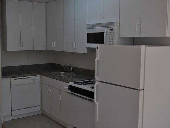 4th image of 6608 Austin St APT 3B