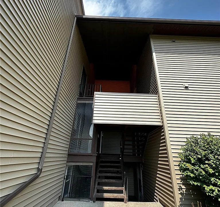 505 Village Blvd