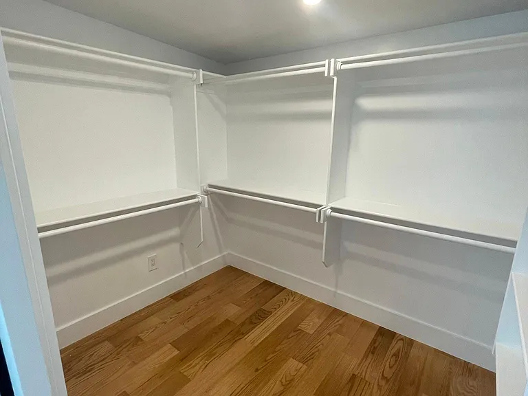 31 Heathrow Ln — Photo 26