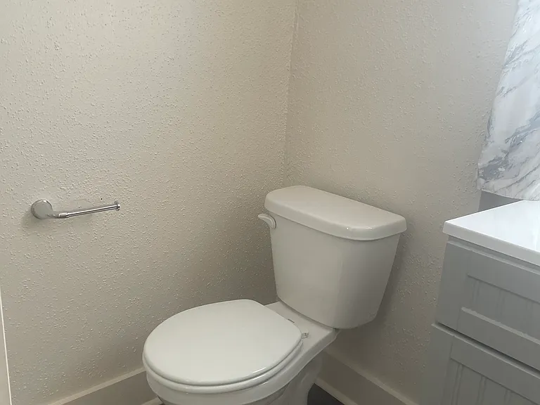 997 W Holly Hill Rd #2 — Photo 8