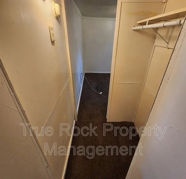 821 N Highland St #C — Photo 5