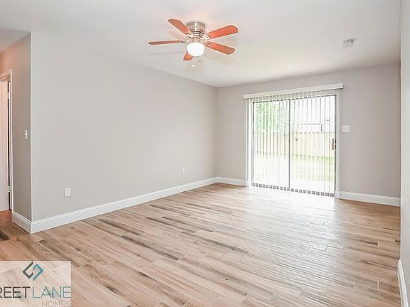 3rd image of 2812 Scott Pl
