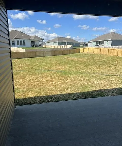 15245 Regiment Dr — Photo 3