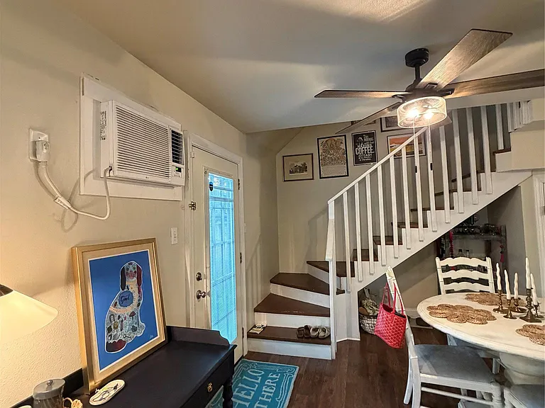 5212 Duval St #B — Photo 9