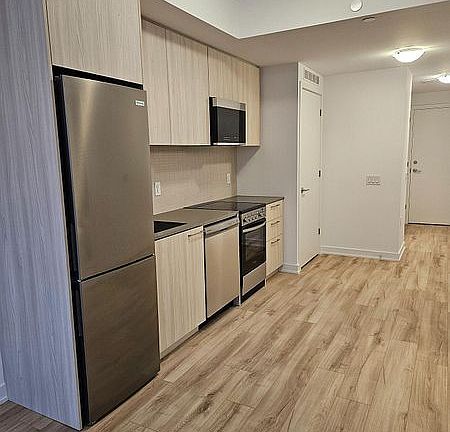 5th image of 7437 Kingston Rd #506