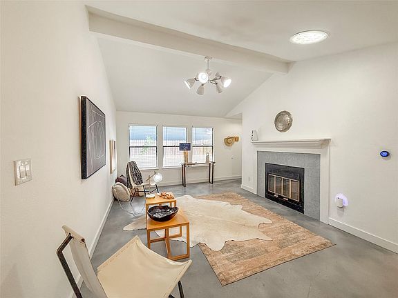 4th image of 14527 Donald Dr